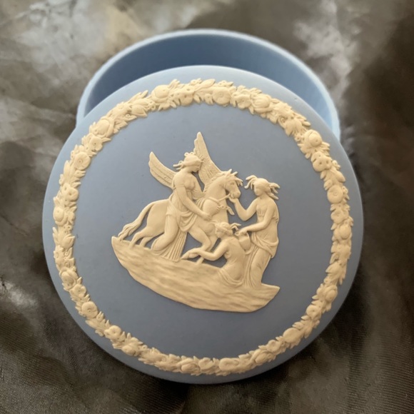 Wedgwood Other - Wedgwood Trinket Keeper 🎉🌹HOST PICK🎉🌹